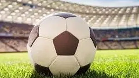 李现精心为杨紫庆生，杨紫直播索要礼物